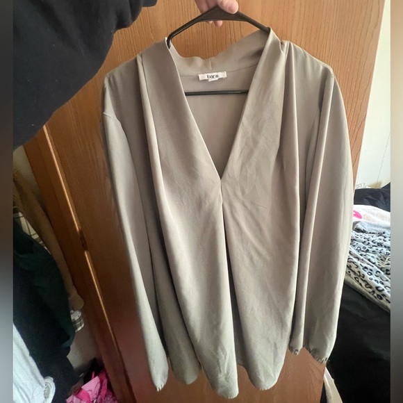 Light green small v neck blouse comfy - Picture 4 of 4